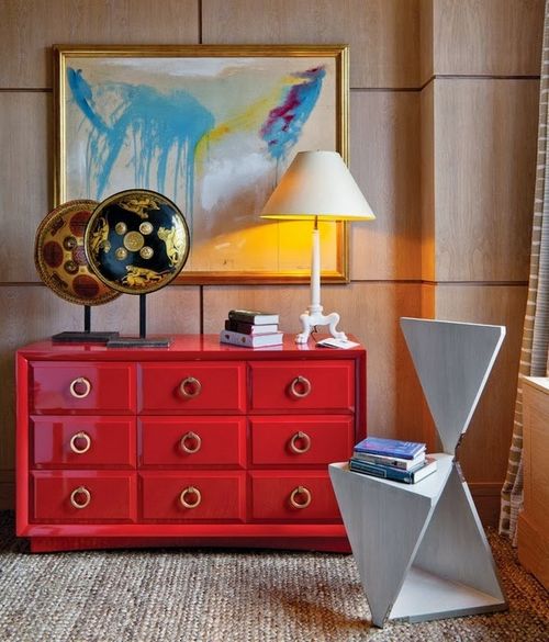 Commode lumineuse dans le salon