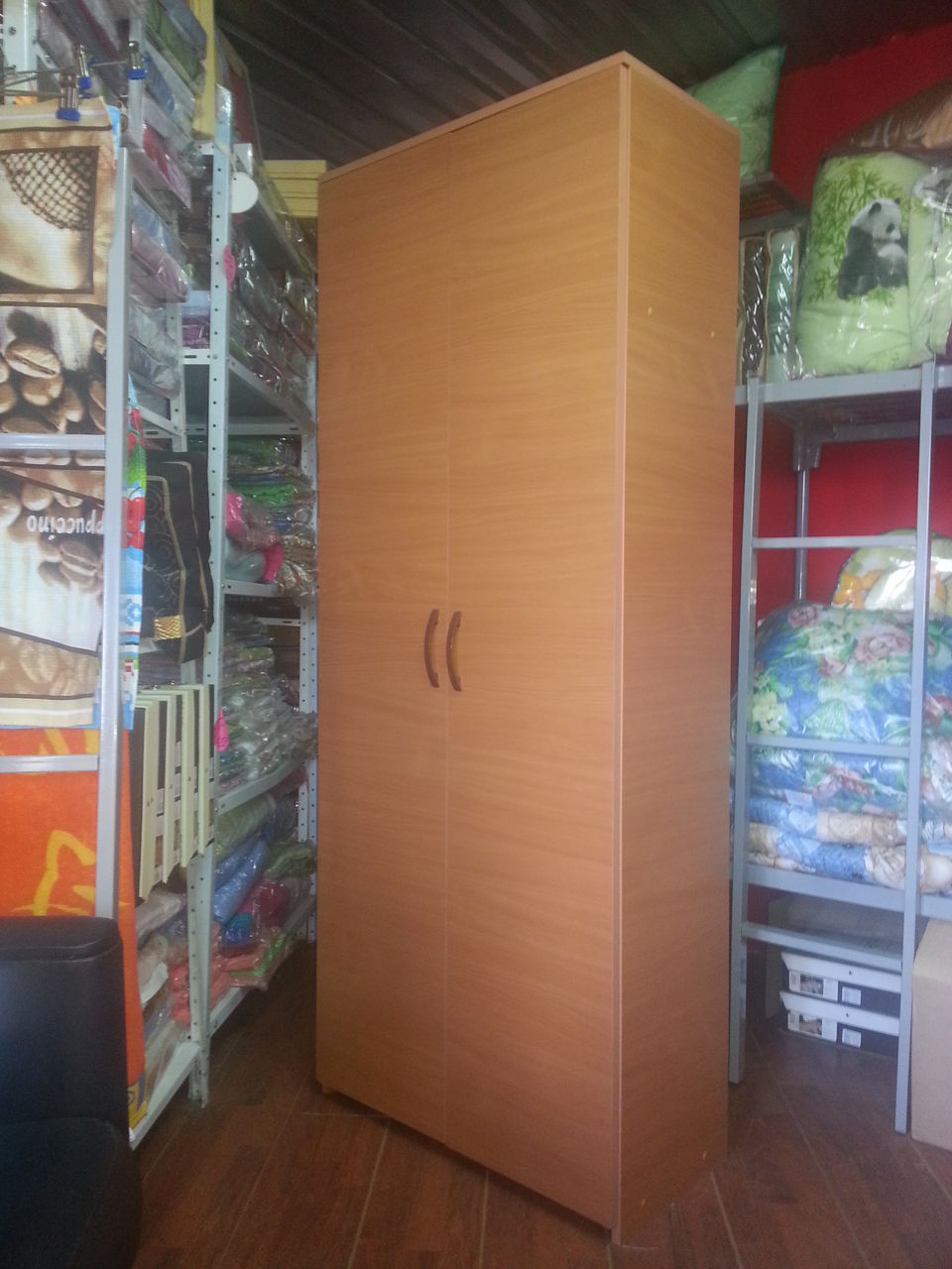 Armoire à charnière