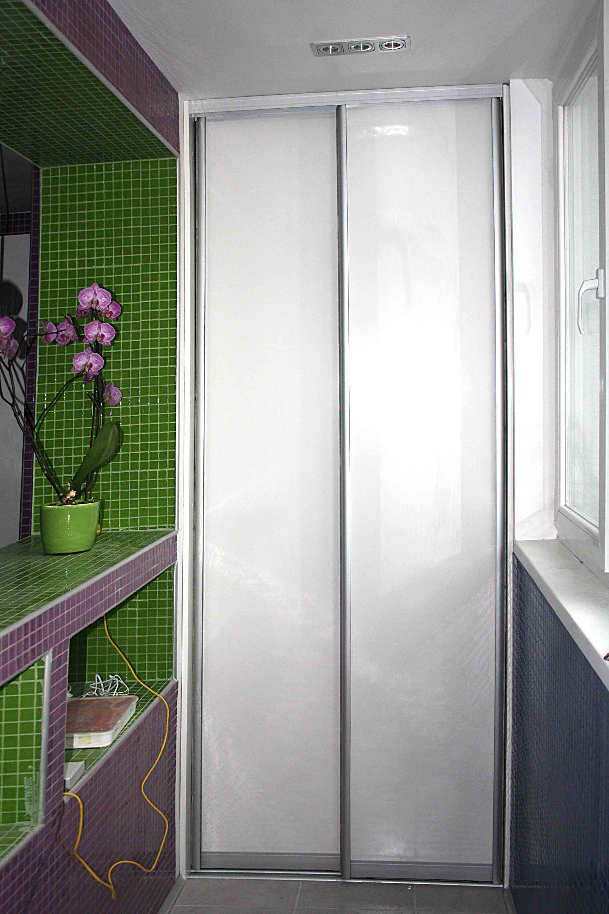Armoire coulissante sur un balcon