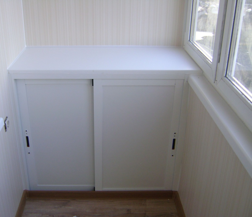 Armoire sur le balcon