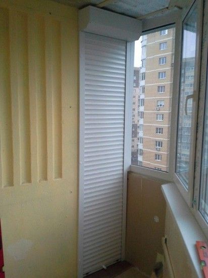 Armoire sur le balcon