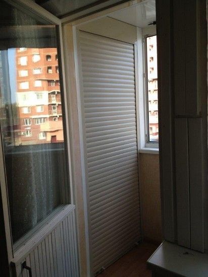 Armoire sur la loggia