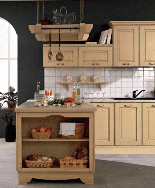 Armoire avec étagères ouvertes