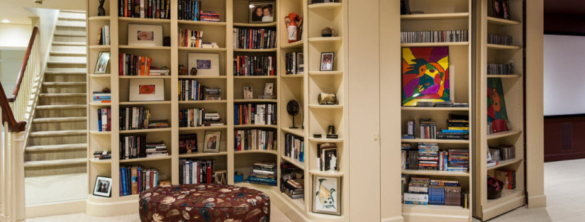 Armoire avec étagères ouvertes