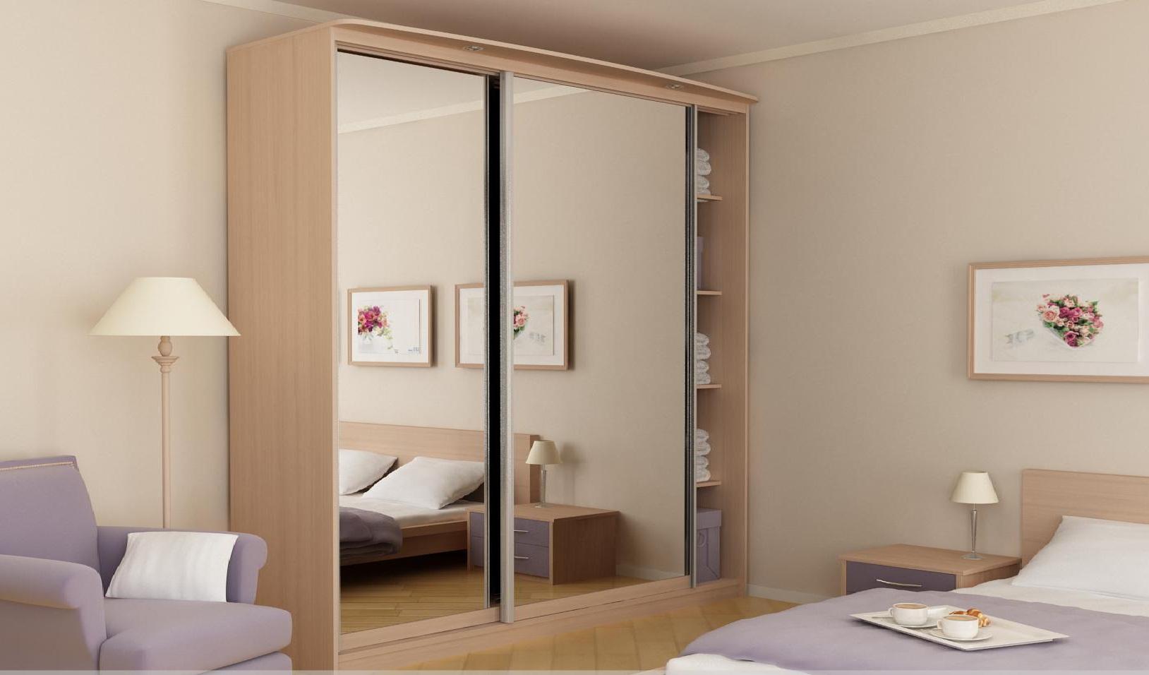 Armoire avec miroirs