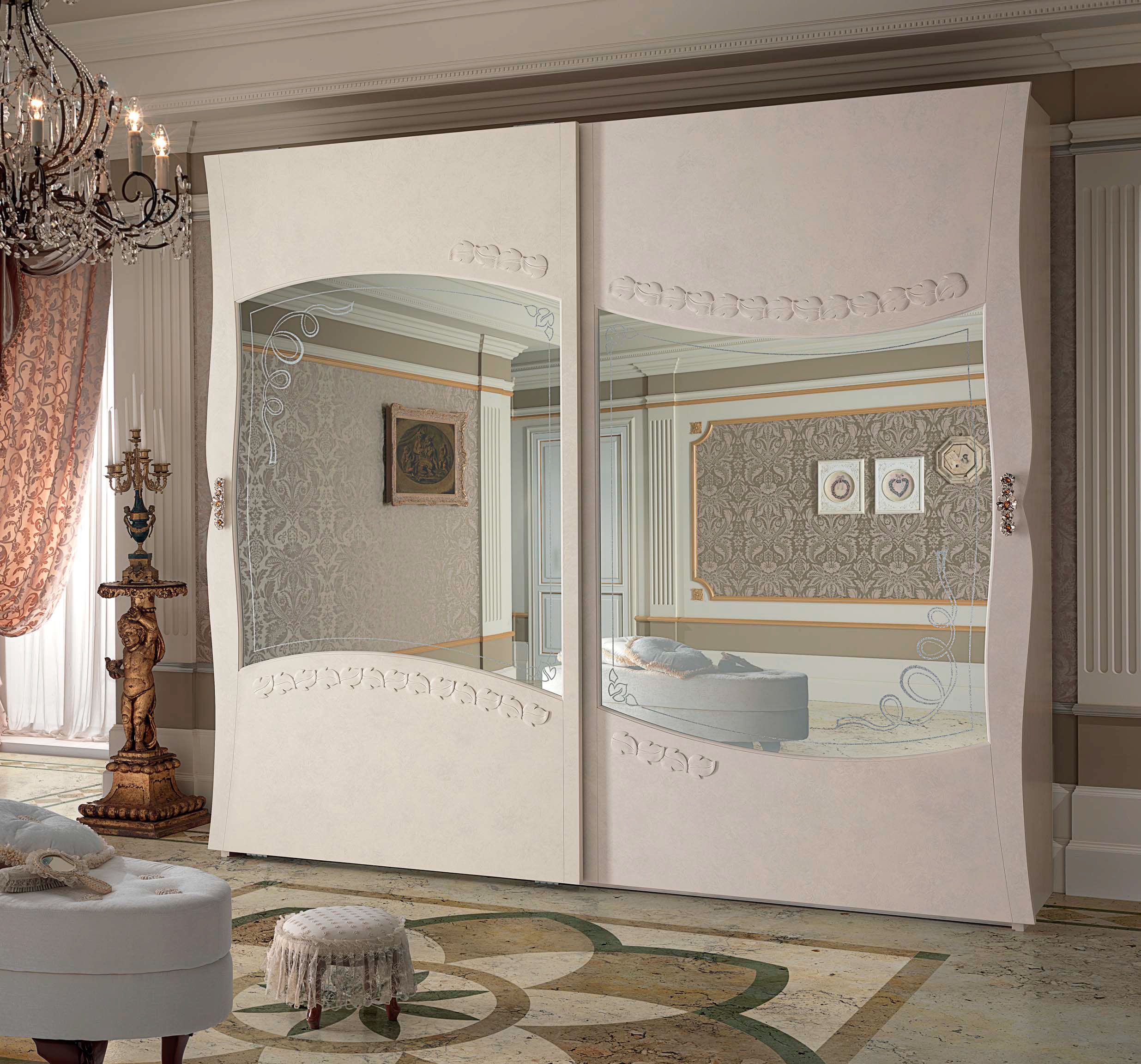 Armoire avec miroir
