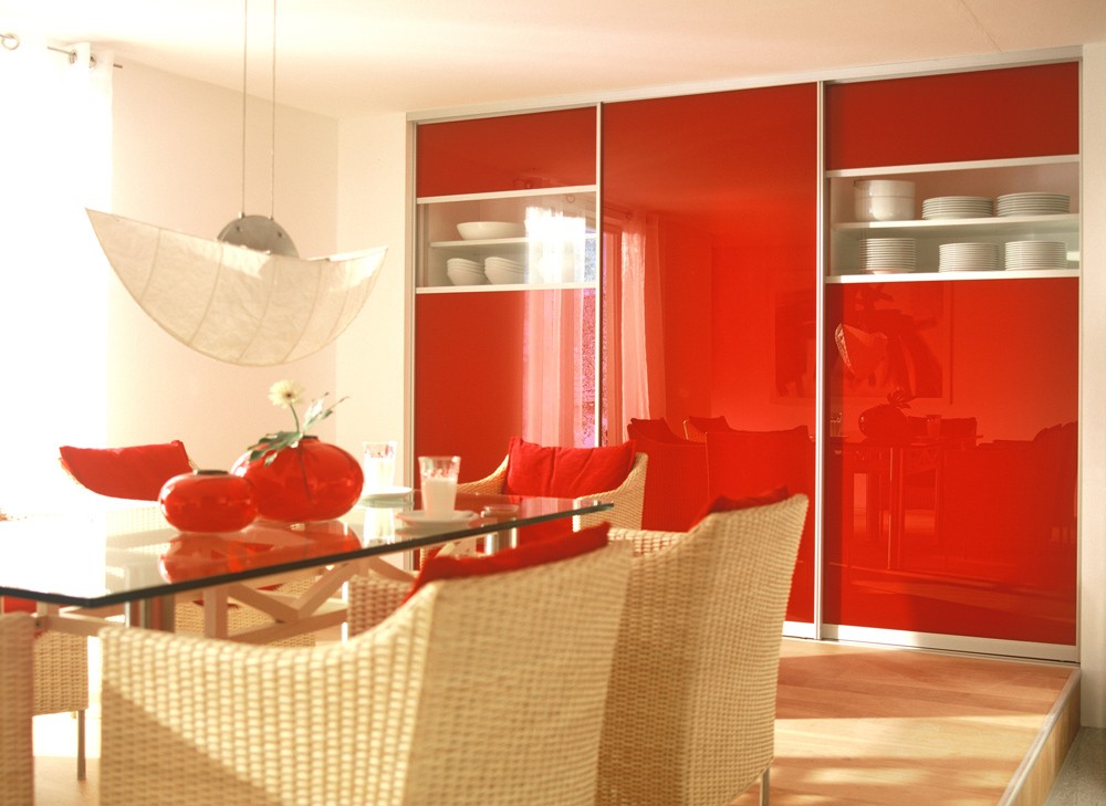 Armoire en rouge