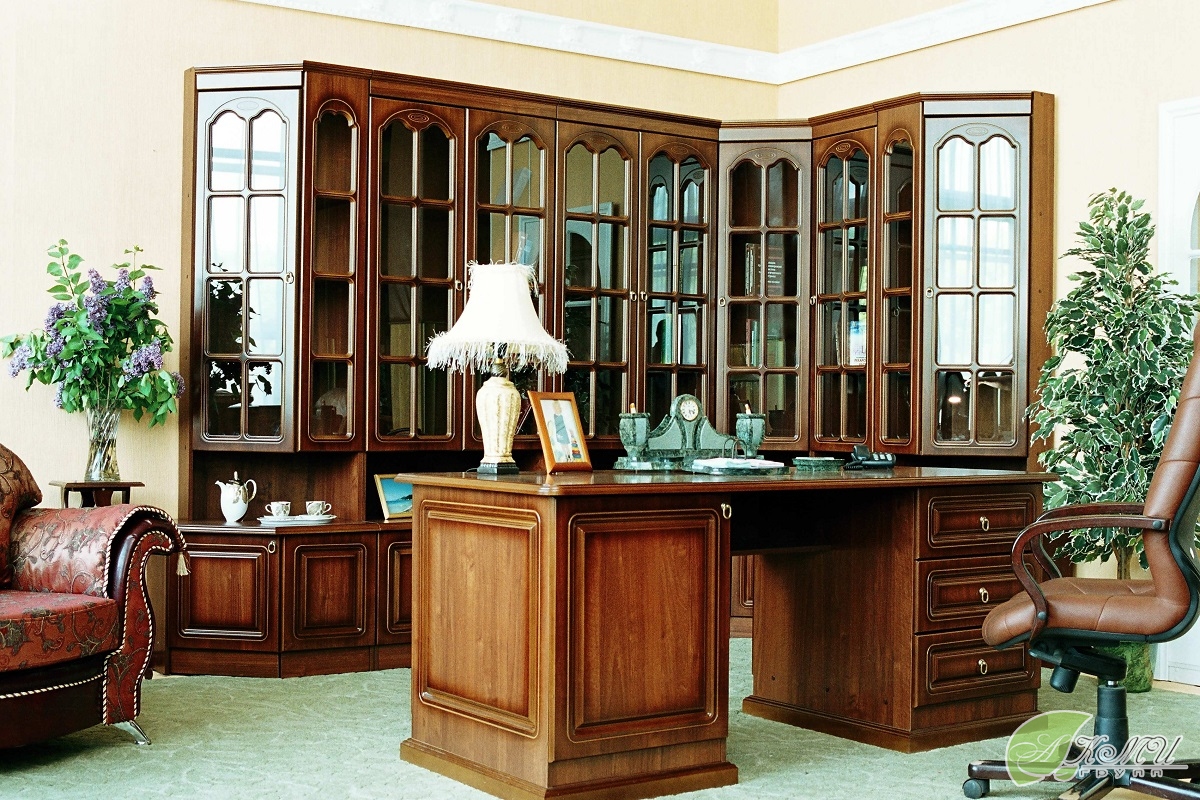 Cabinet au bureau
