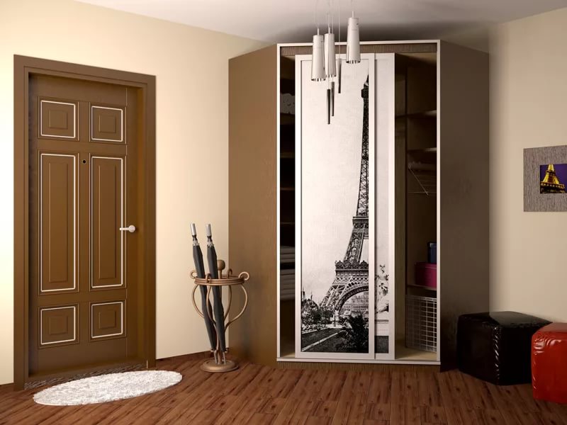 Armoire d'angle dans le couloir