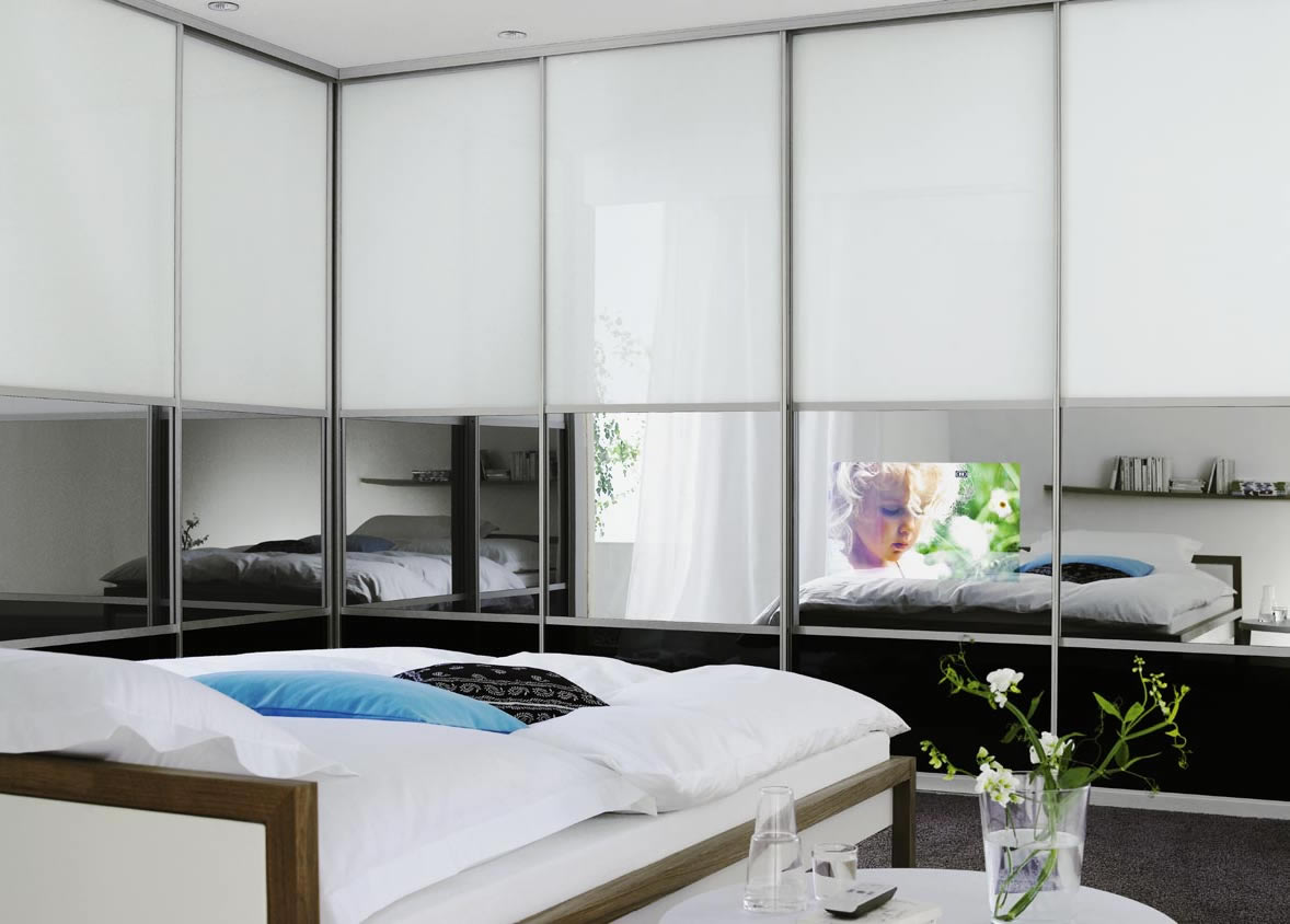 Armoire encastrée dans la chambre
