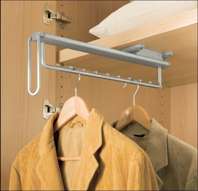 Porte-manteau coulissant