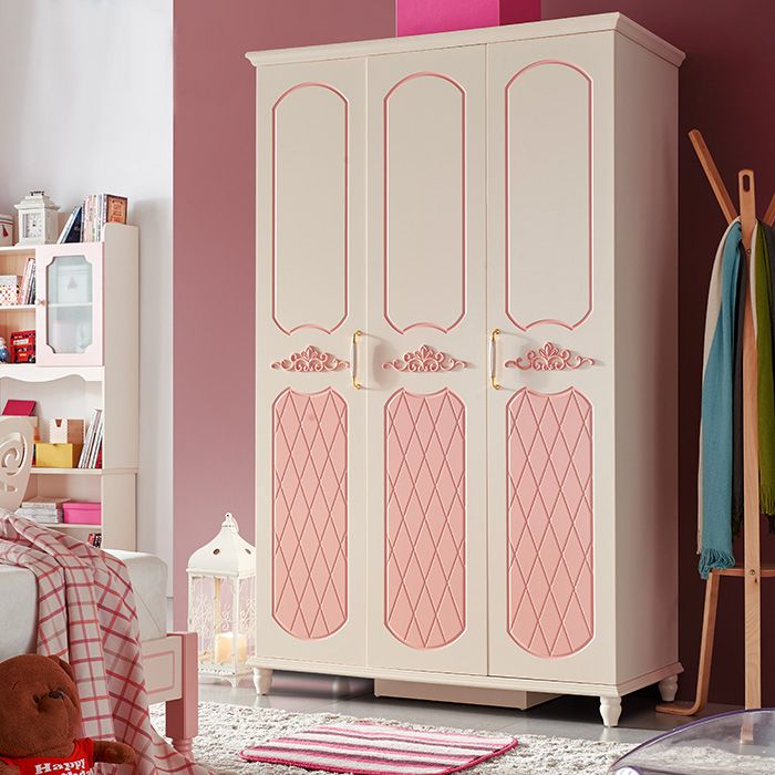 Armoire en bois aggloméré