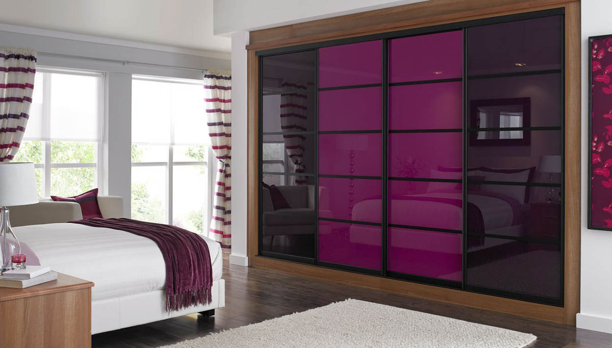 Armoire coulissante violet