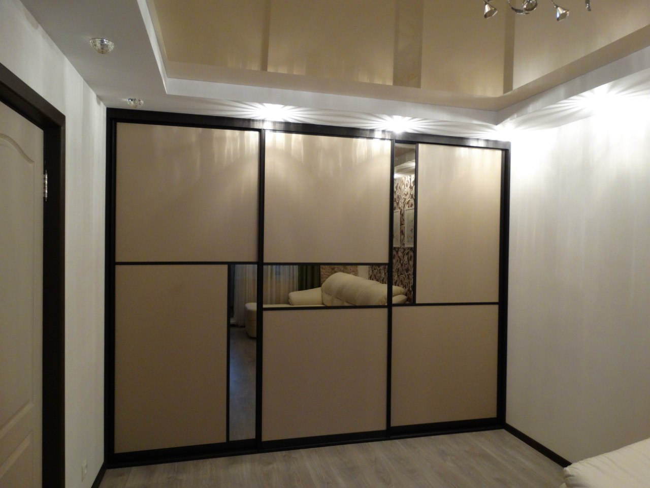 Armoire encastrée