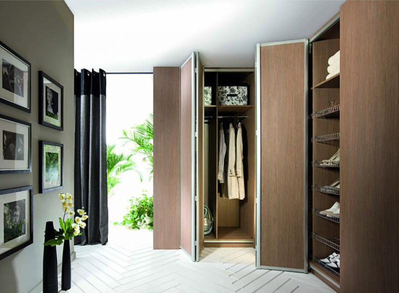 Armoire d'angle