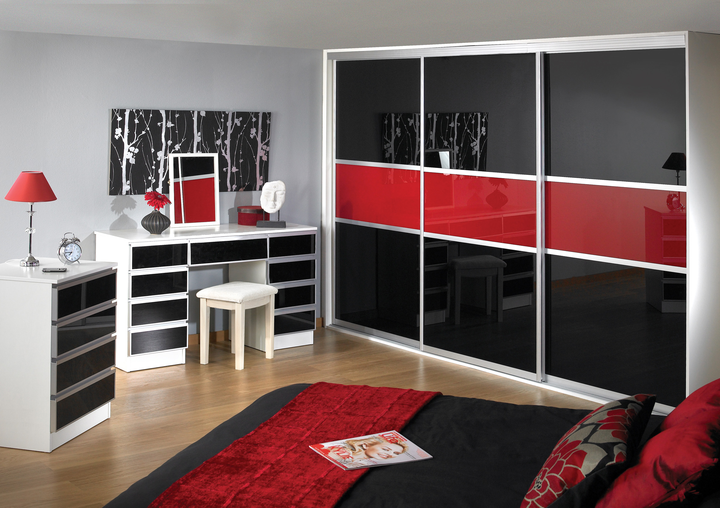 Armoire lumineuse dans la chambre