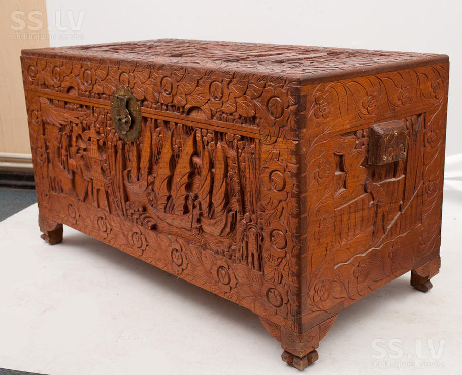 Coffre antique