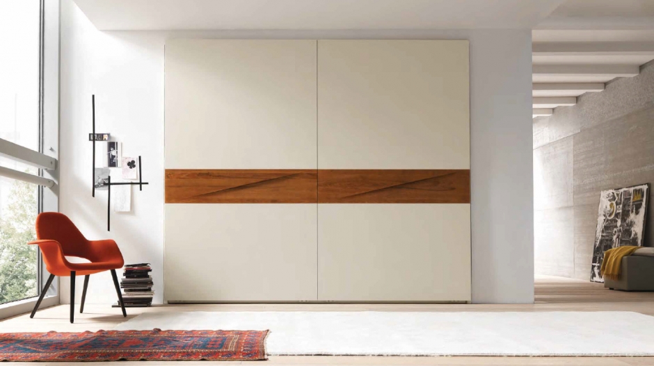 Armoire blanche avec insert