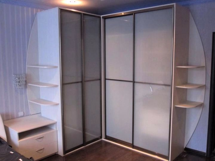 Armoire d'angle en L