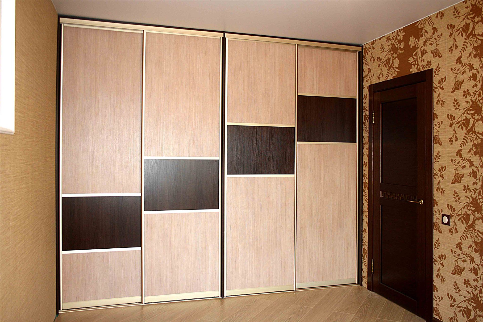 Fabrication d'une armoire coulissante sur commande