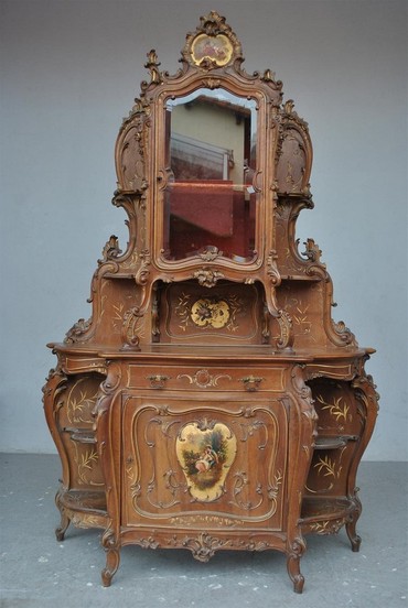 Cabinet de style Louis XV