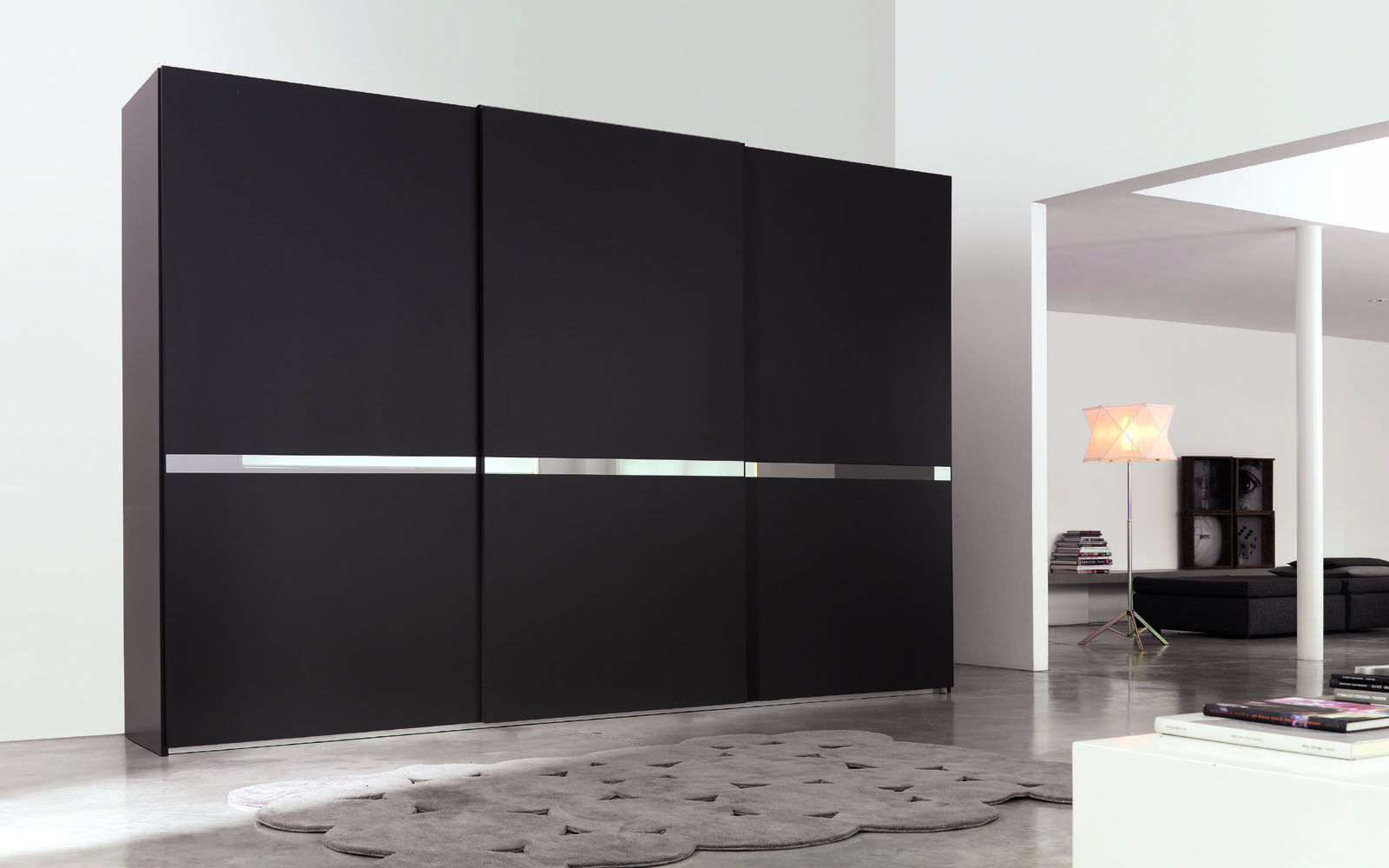 Belle armoire noire