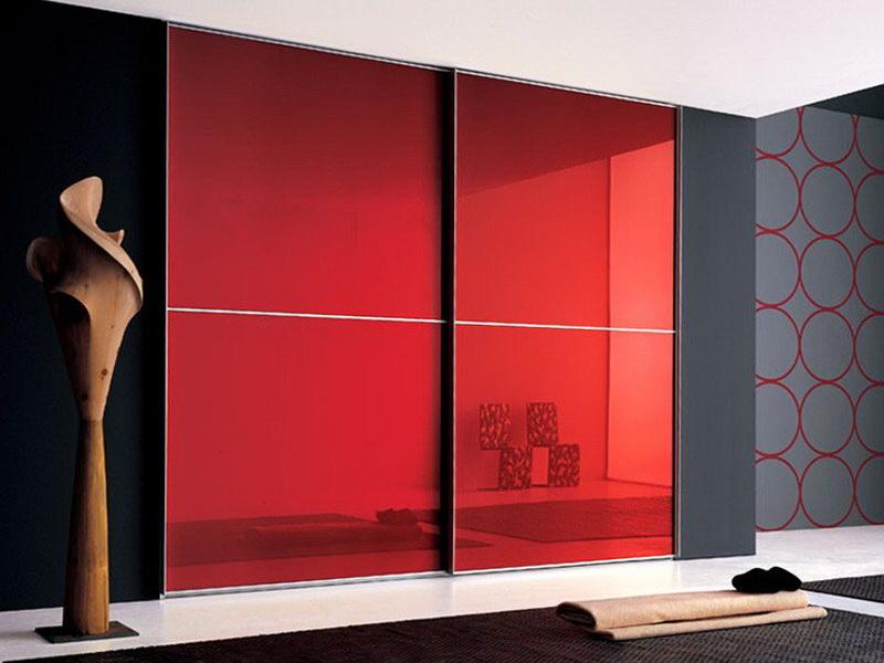 Armoire rouge