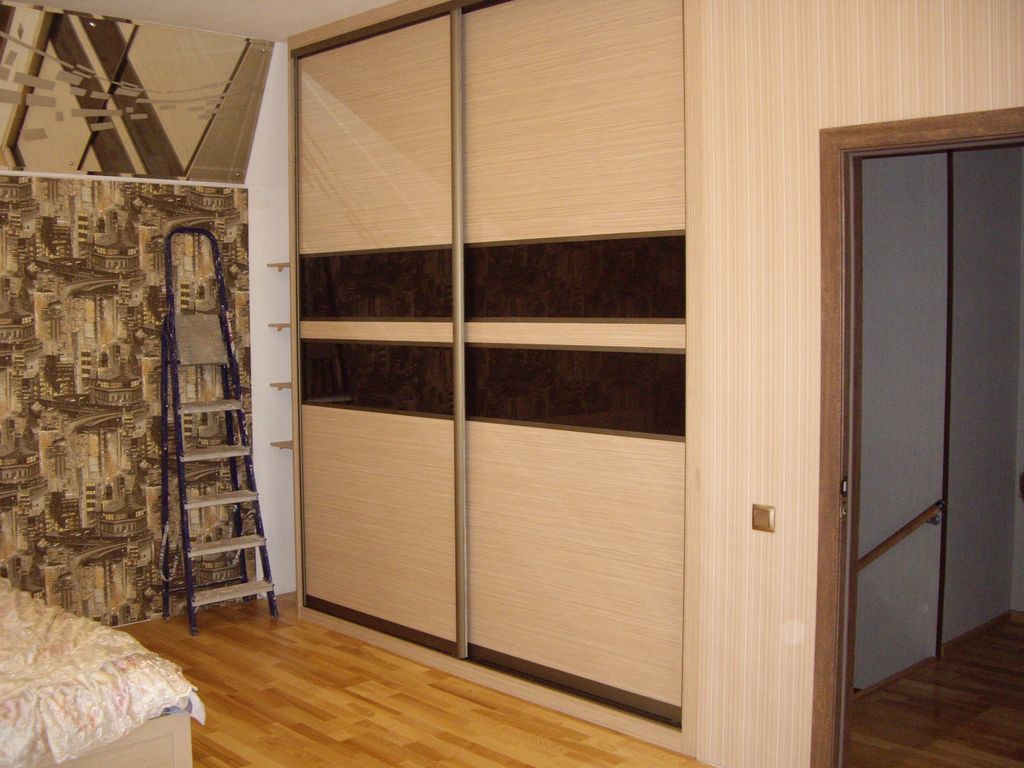 Armoire directe à deux portes
