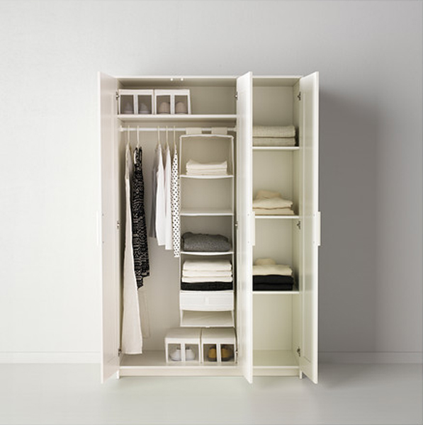 Armoire classique à charnière