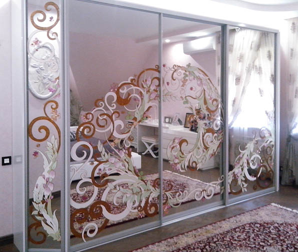 Armoire peinte