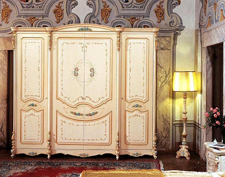Armoire à pieds