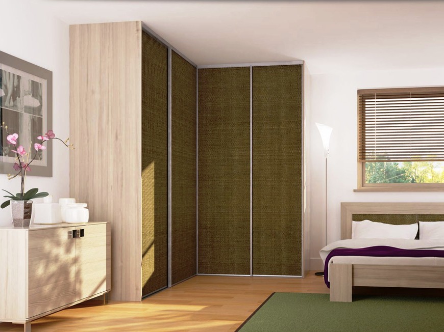 Armoire avec une façade en rotin