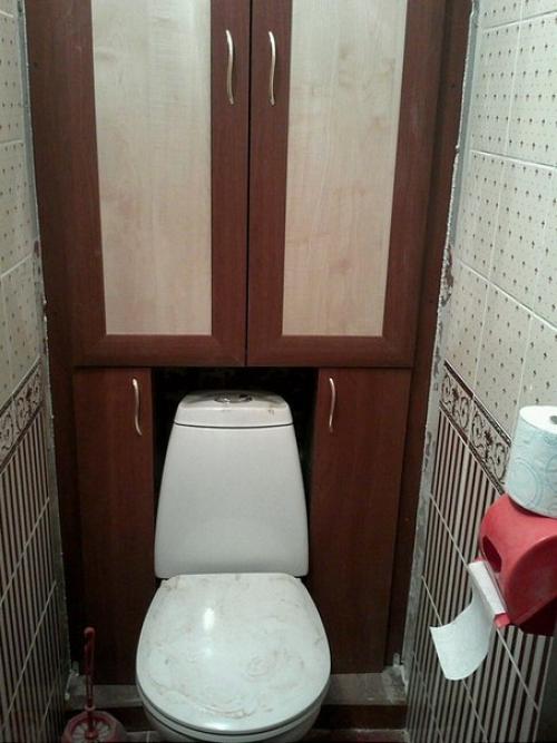 Plomberie dans les toilettes