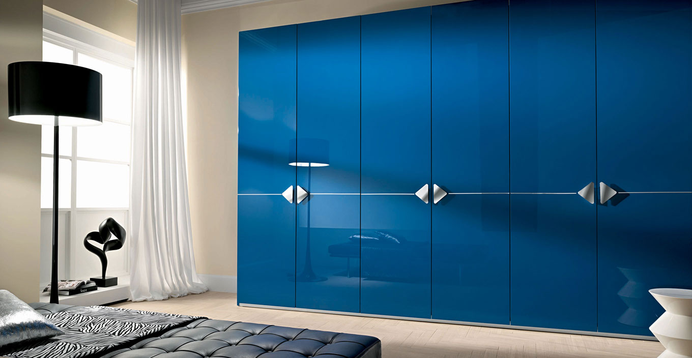 Armoire contemporaine bleue