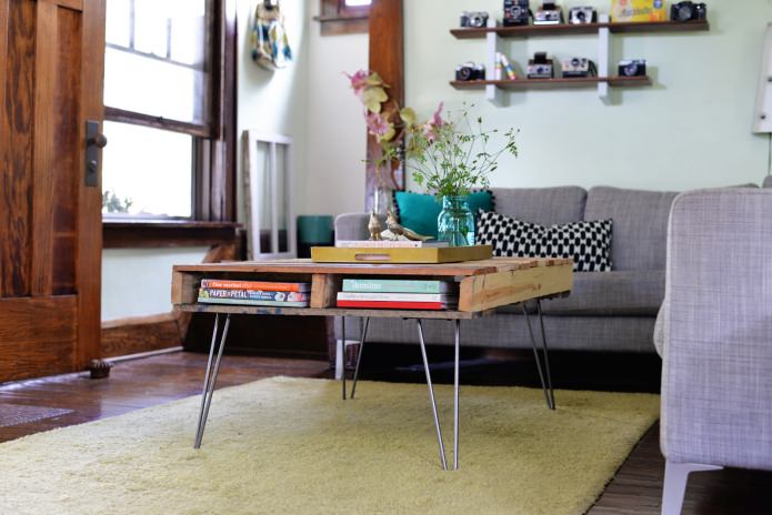 Table à l'intérieur