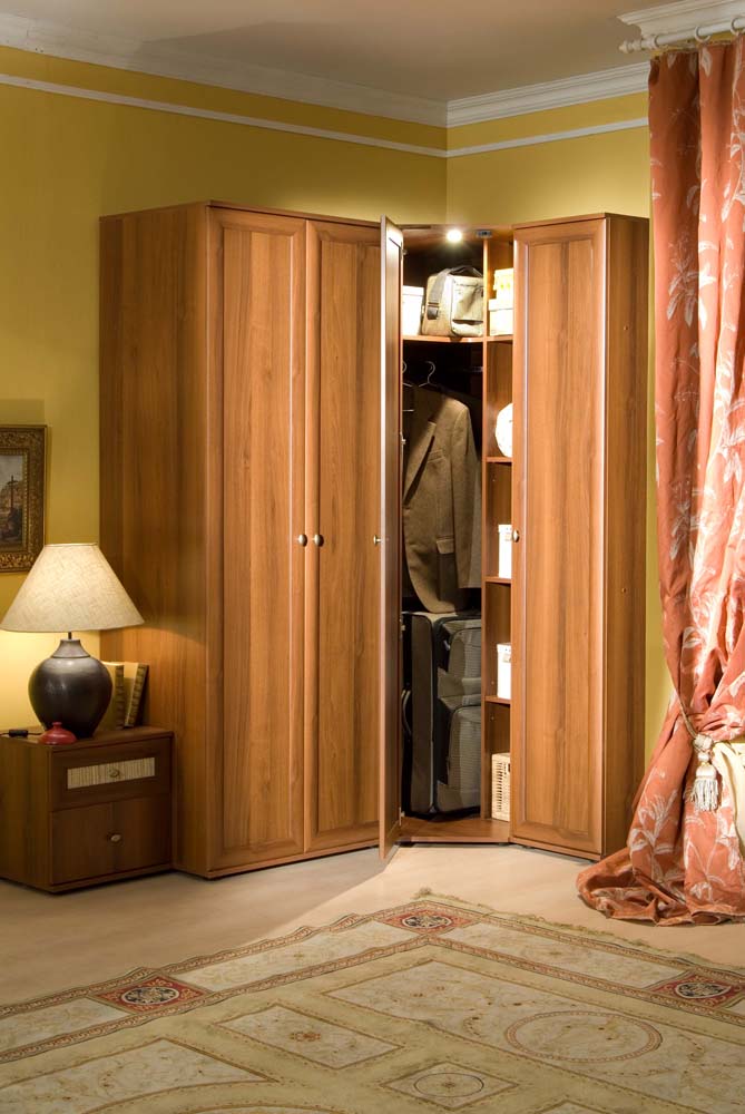 Armoire tricuspide