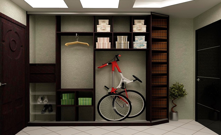 Armoire étroite dans le couloir