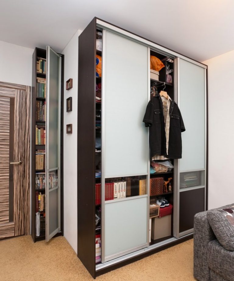 Option d'armoire étroite
