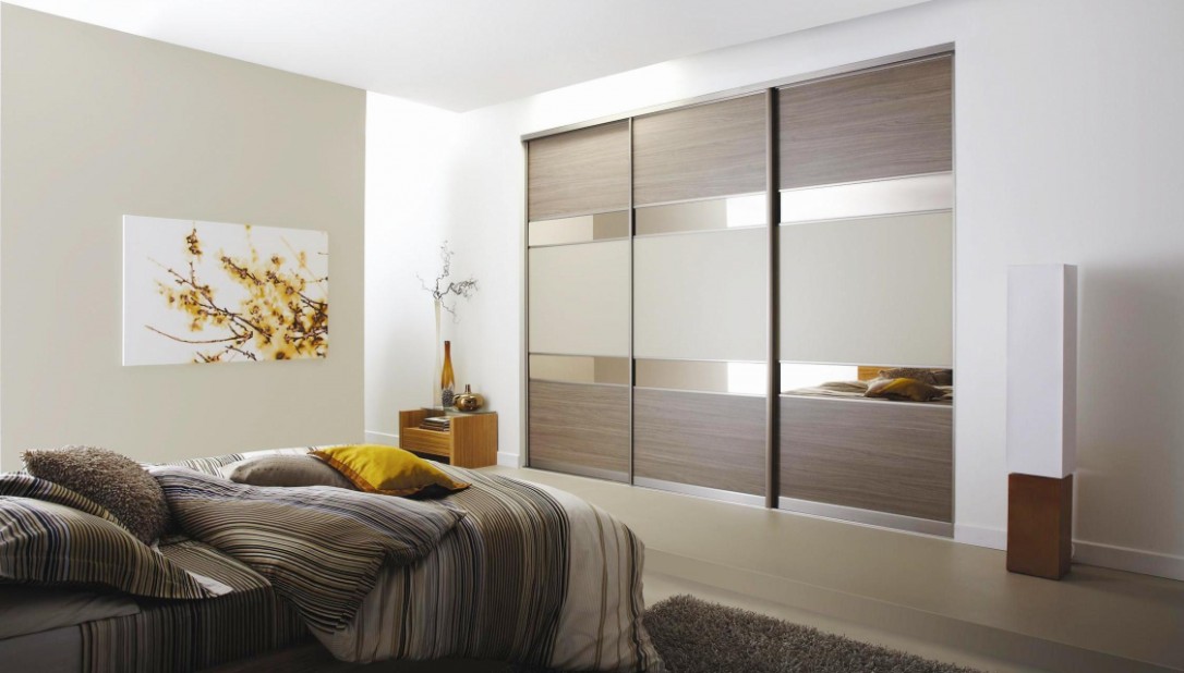 Vue de la chambre avec placard