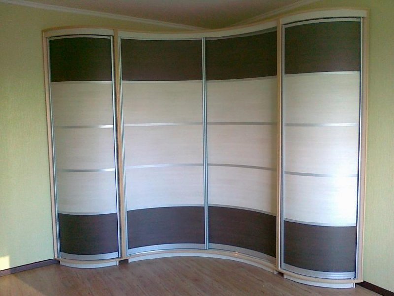 Armoire d'angle ondulée