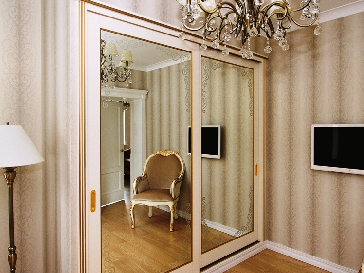 Armoire encastrée à deux portes