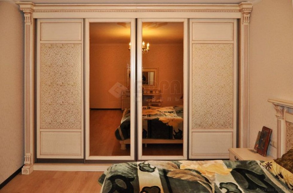 Les portes des armoires coulissantes sont classiques