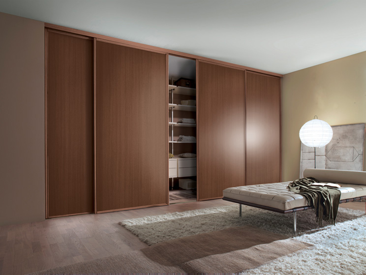 Portes coulissantes avec insert en bois aggloméré