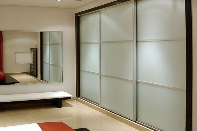 Portes en verre dépoli pour armoires