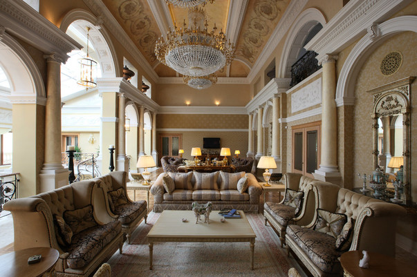 L'intérieur de la belle salle