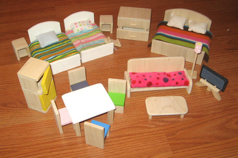 Comment fabriquer des meubles pour les jeux d'un enfant de ses propres mains
