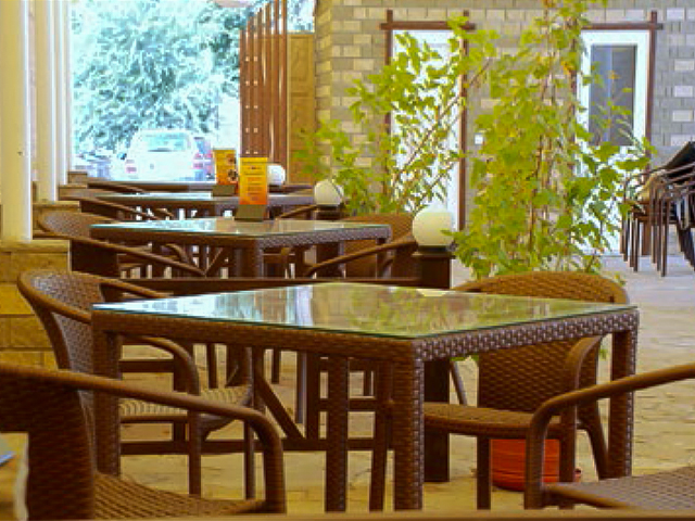 Table et chaises classiques