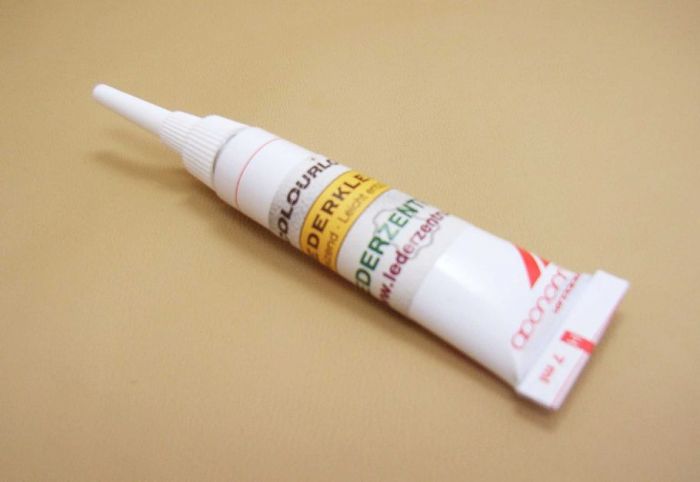 Colle pour la peau