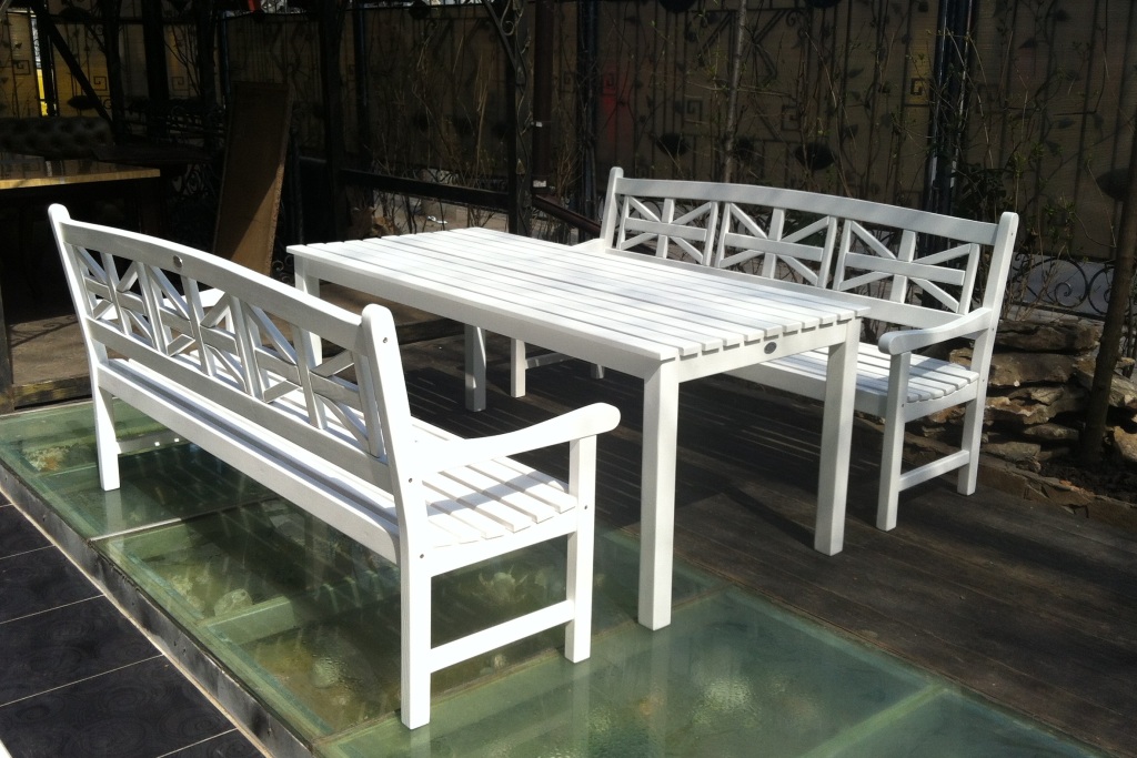 Ensemble de meubles blancs