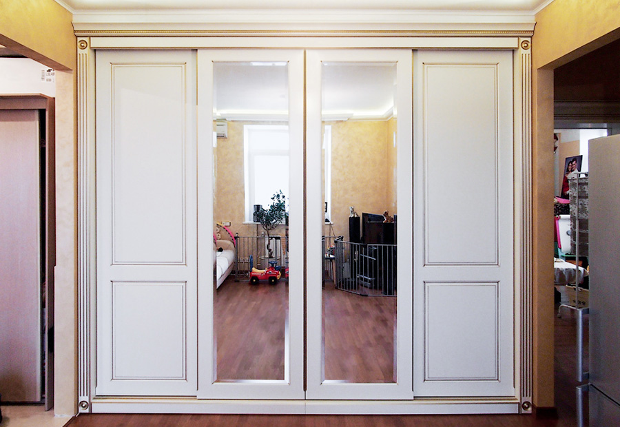 Matériaux d'armoire coulissante
